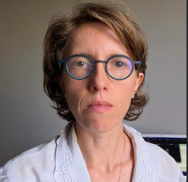 Ester Ramos, notre auteur experte en écriture de nouvelles. Elle anime notre e-learning sur l'écriture d'une première nouvelle - Side - Side project